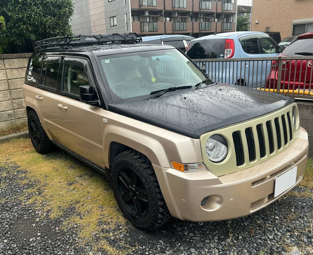 Jeep シャンパンゴールドとマットブラックのツートンカラーラッピング